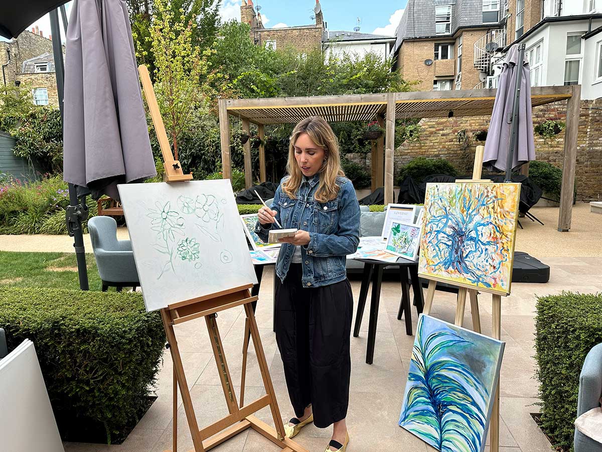 Botanical Art Moves Outdoors